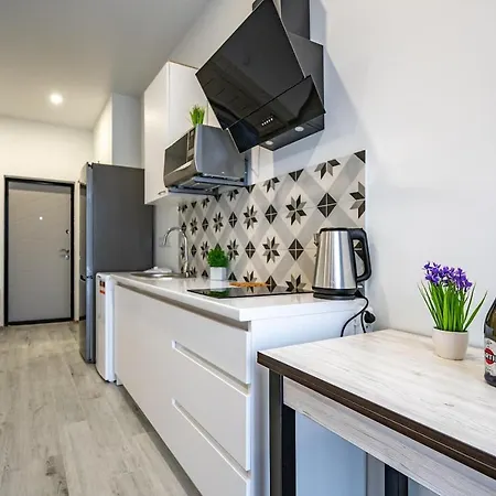 Arcadia Sky возле моря Fainorent Apartman *
