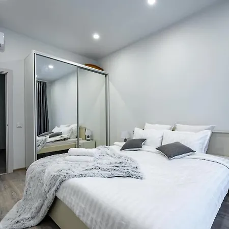 Arcadia Sky возле моря Fainorent * Odessza